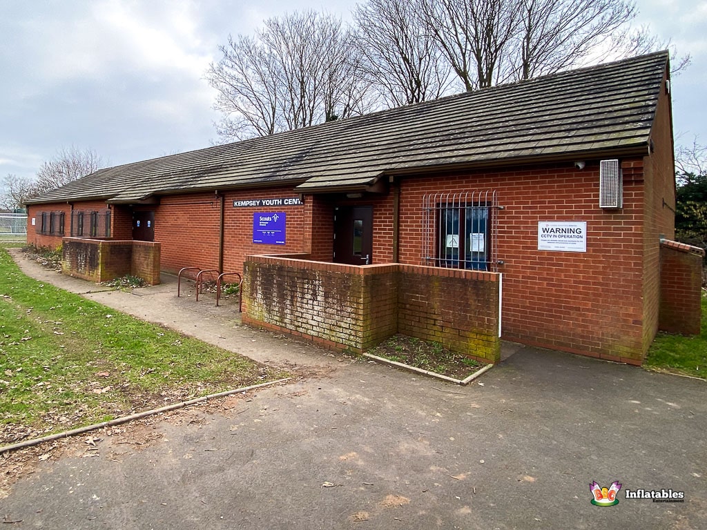 Kempsey Youth Centre is located at Plovers Rise Sports Field