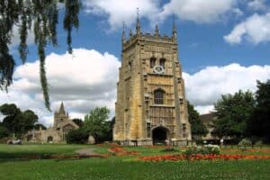St Lawrence Church and churchyard, Evesham, Worcestershire, England, UK, Western Europe.