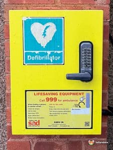 Defibrillator
